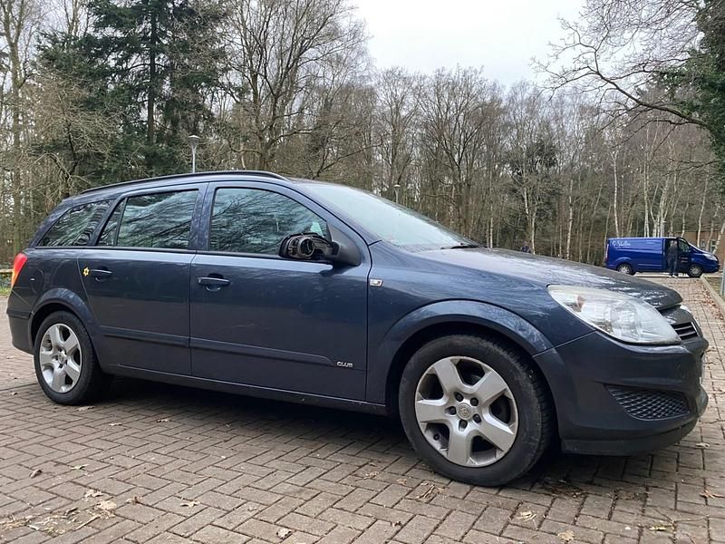 Blue Used 2007 Vauxhall Astra Club Estate | £1,995 (Fair price) - Image 1/4