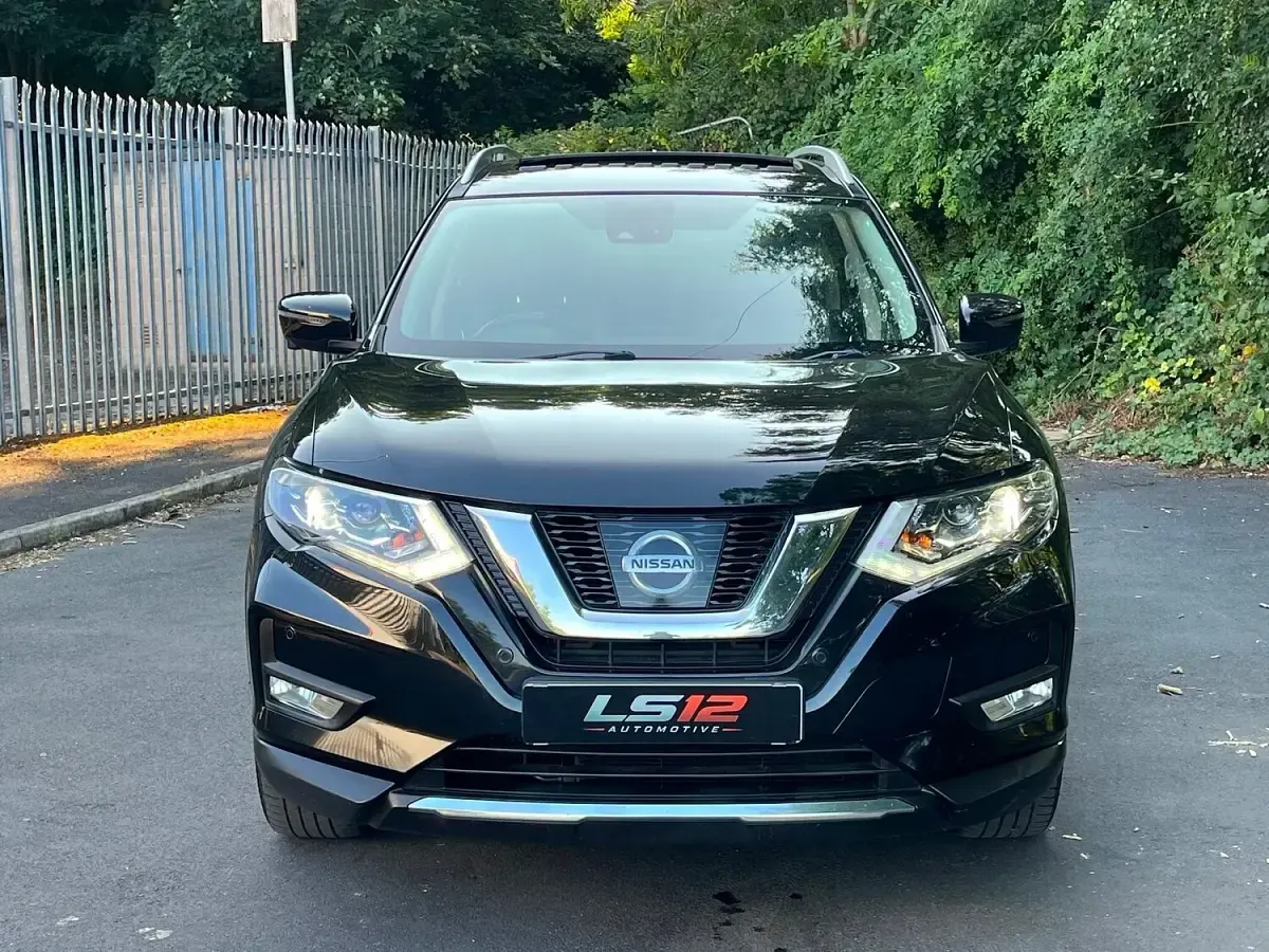 Used Nissan X-Trail Tekna 163 HP (119 kW) 2017 Black SUV