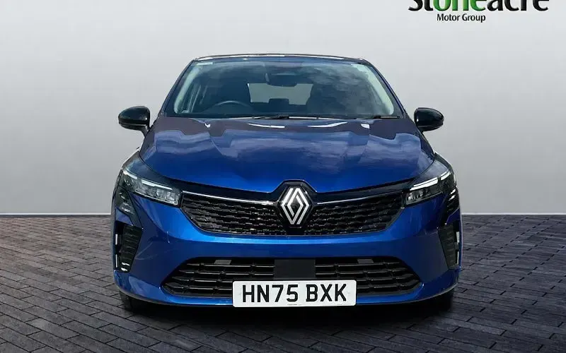 Used Renault Clio Evolution 143 HP (105 kW) 2025 Blue Hatchback