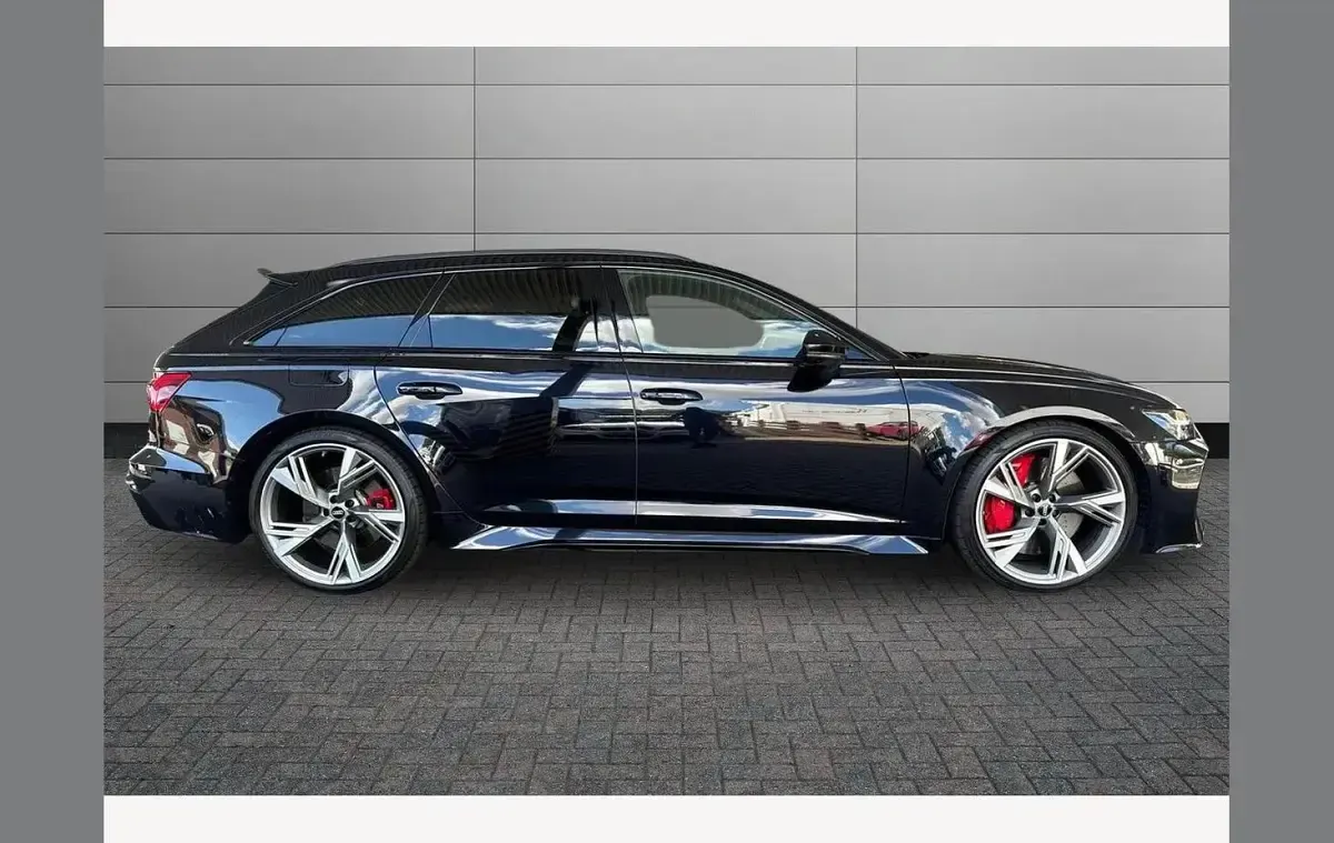 Used Audi RS6 Advanced 592 HP (435 kW) 2020 Black Estate