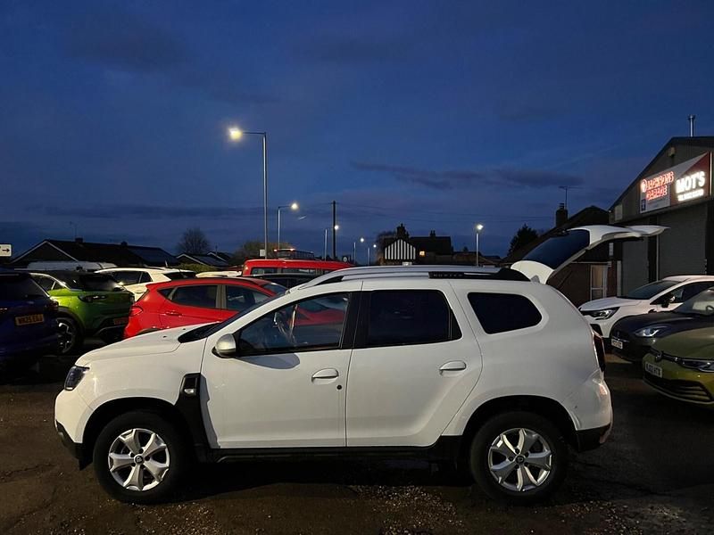 Used Dacia Duster Comfort 2021 White Hatchback