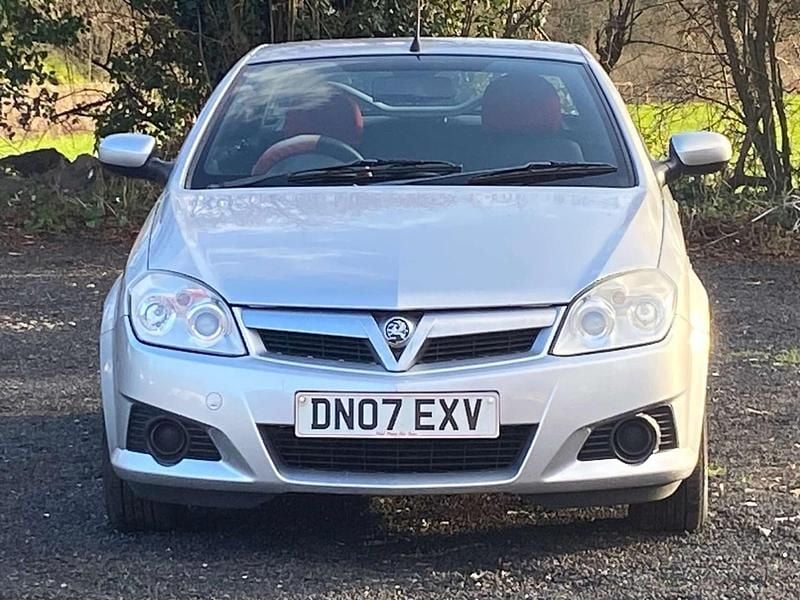 Used Vauxhall Tigra 90 HP (66 kW) 2007 Silver Cabriolet