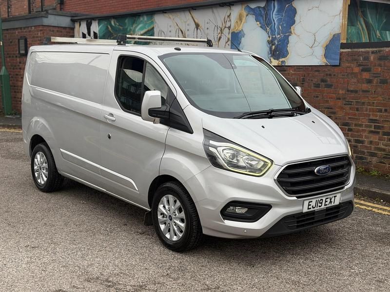 Used Ford Transit Custom Limited 130 HP (95 kW) 2019 Silver Van
