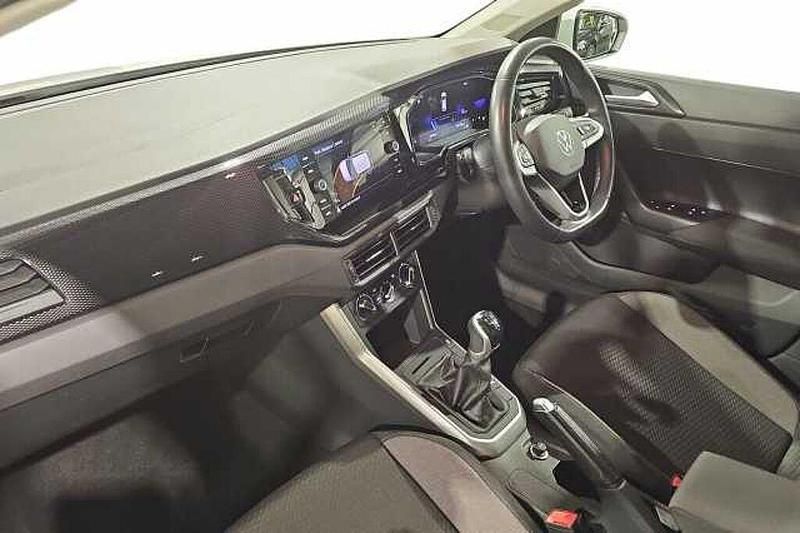 Used VW Polo Life 80 HP (58 kW) 2023 White Hatchback