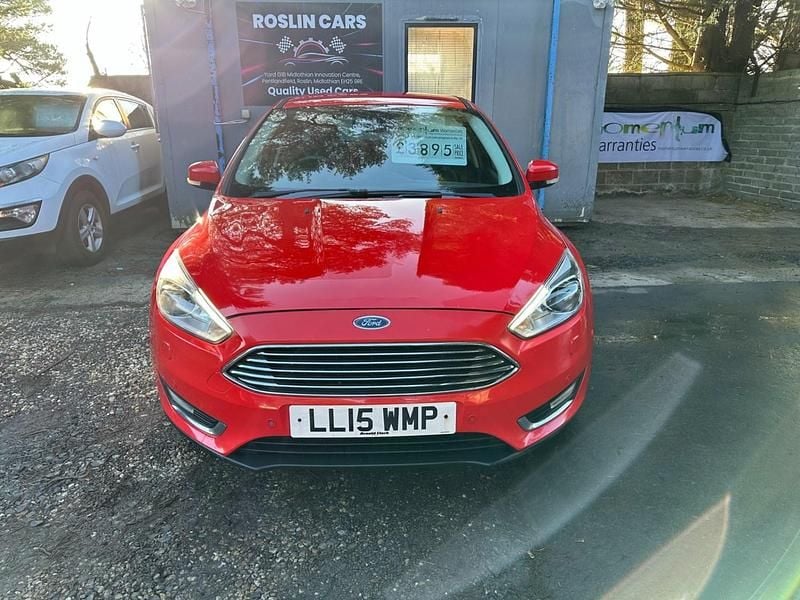 Used Ford Focus Titanium X 150 HP (110 kW) 2015 Red Hatchback