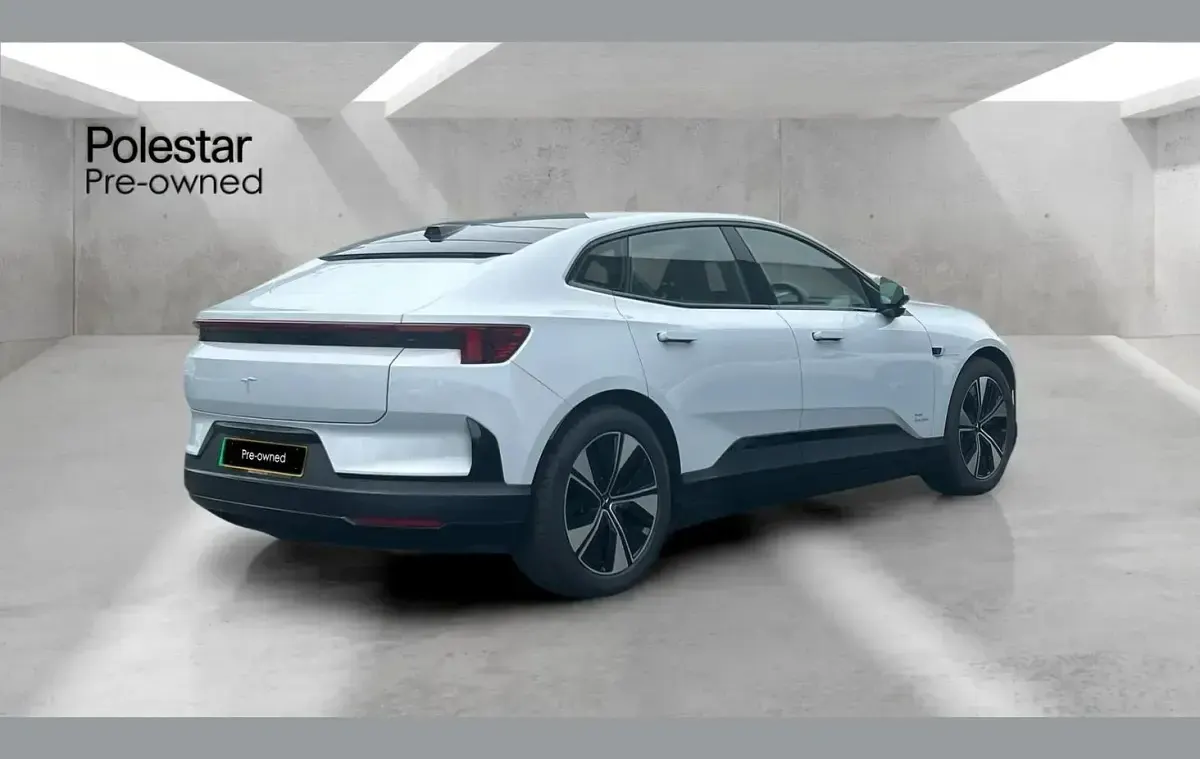 Begagnad Polestar 4 Plus 196 kW (267 HK) 2024 Silver SUV