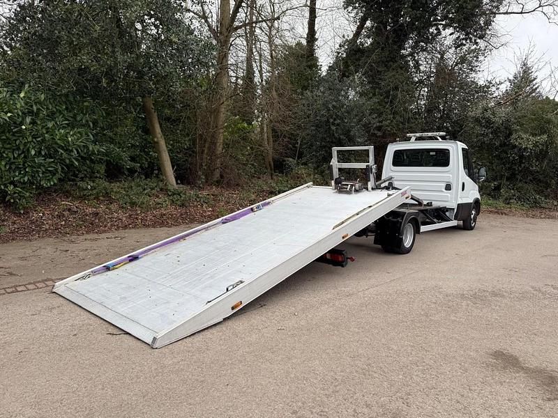 White Used 2011 Iveco Daily | £29,750 - Image 1/4