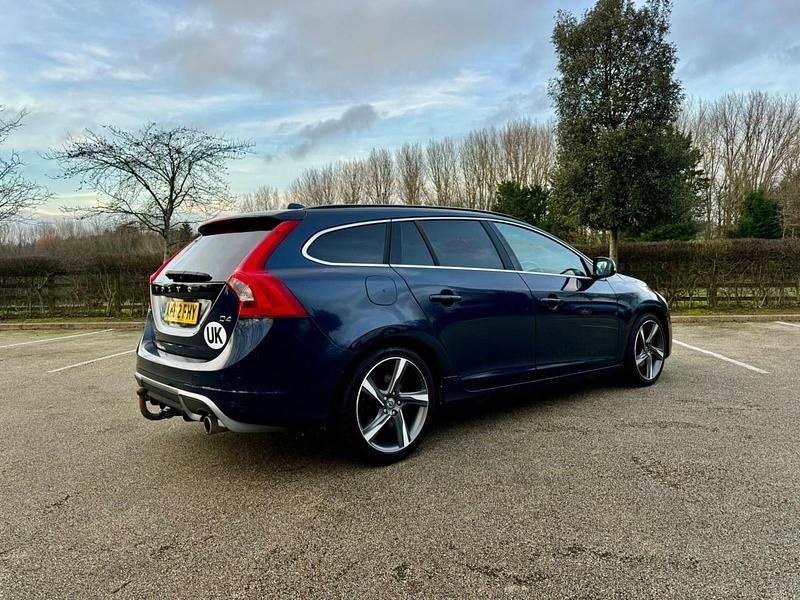 Used Volvo V60 R-Design 163 HP (119 kW) 2012 Blue Estate
