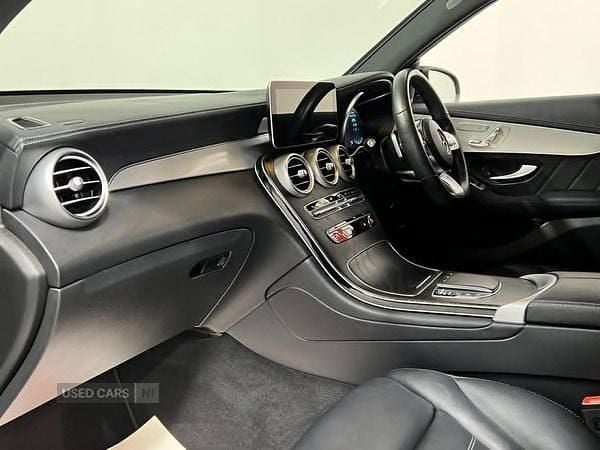 Used Mercedes GLC220 AMG Line Premium 194 HP (142 kW) 2022 Black Estate