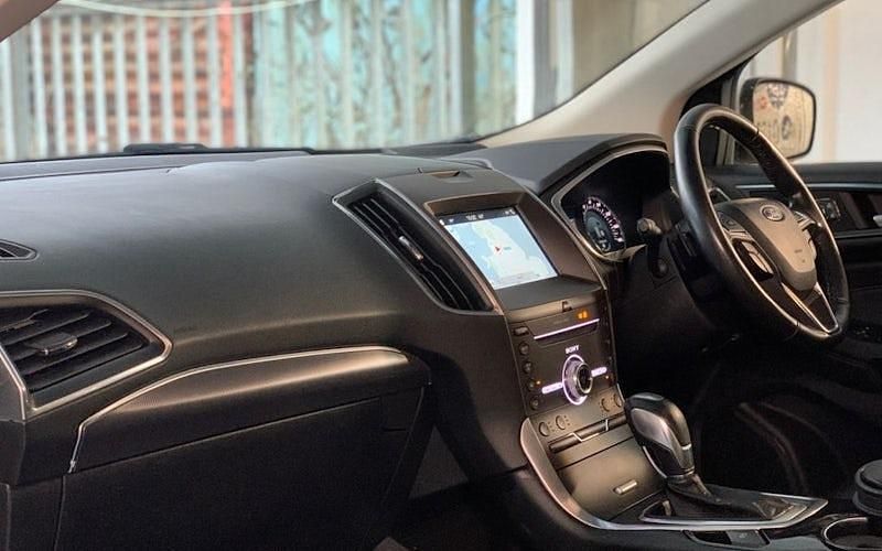 Used Ford Edge Titanium 211 HP (155 kW) 2017 SUV