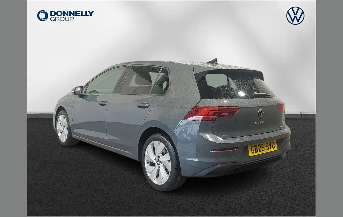 Używany VW Golf VIII Match 200 KM (147 kW) 2025 Szary Hatchback
