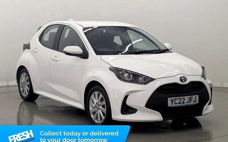 Usado Toyota Yaris Hybrid 116 HP (85 kW) 2025 Citadino