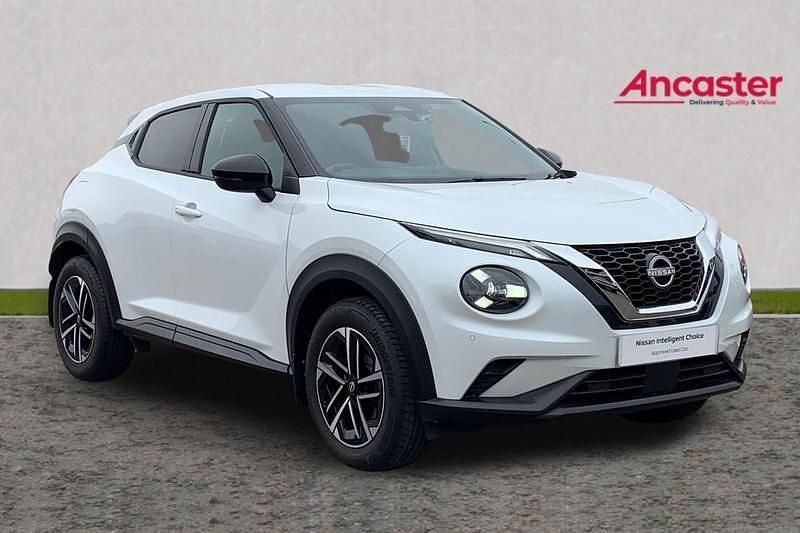 White Used 2024 Nissan Juke N-Connecta SUV | £18,975 (Expensive) - Image 1/4