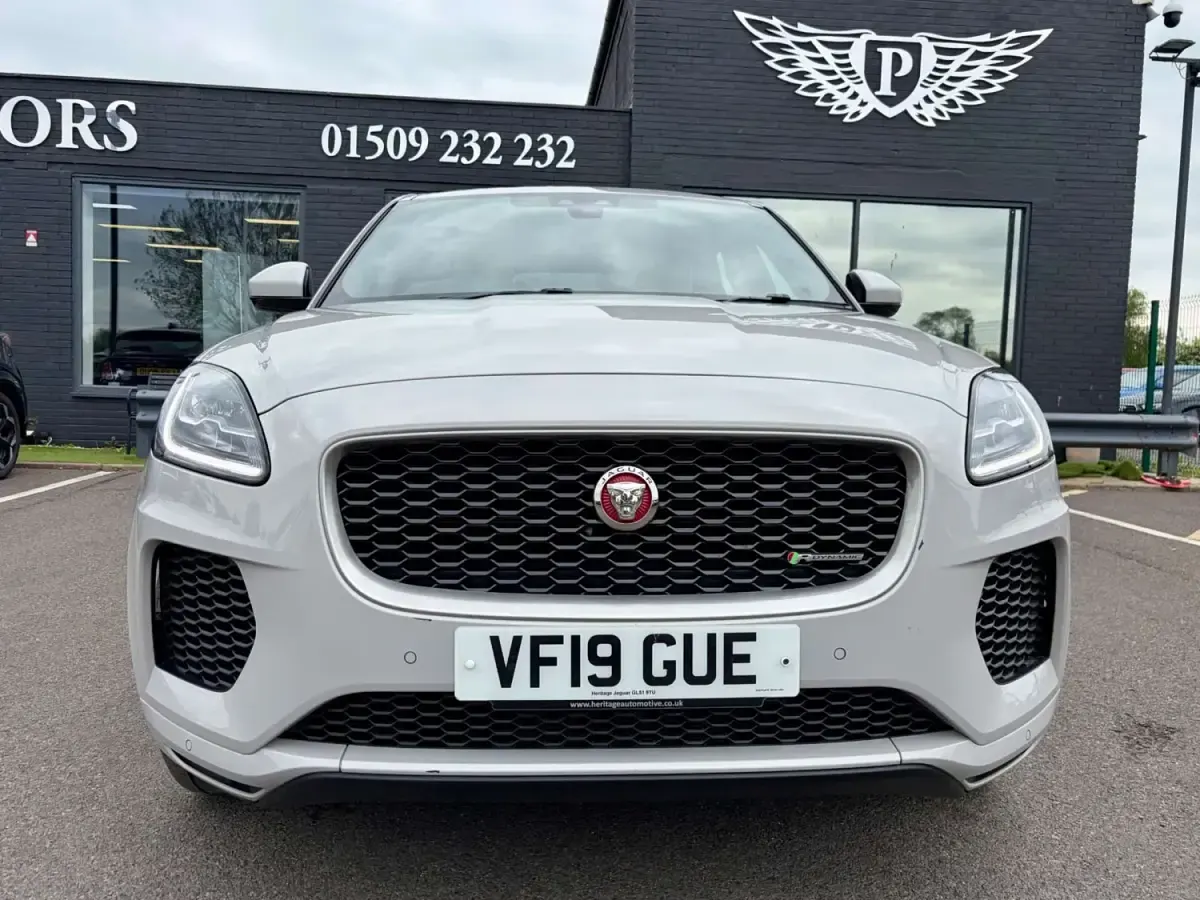 Begagnad Jaguar E-Pace R-Dynamic 2019 Grå SUV