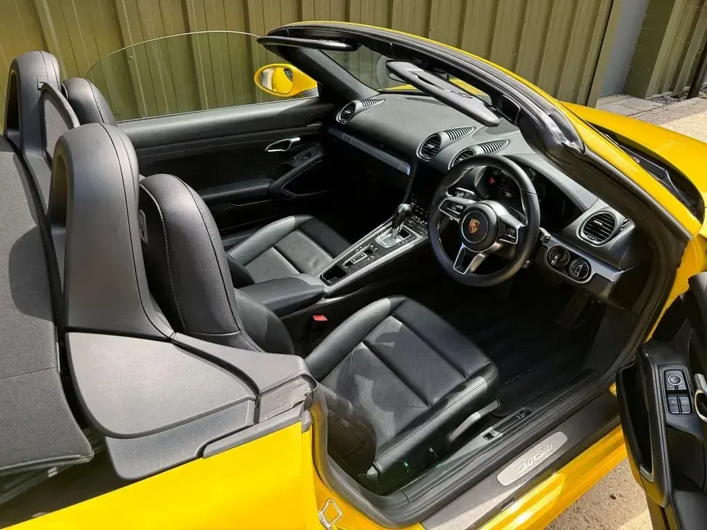 Used Porsche 718 Boxster 300 HP (220 kW) 2018 Yellow Cabriolet