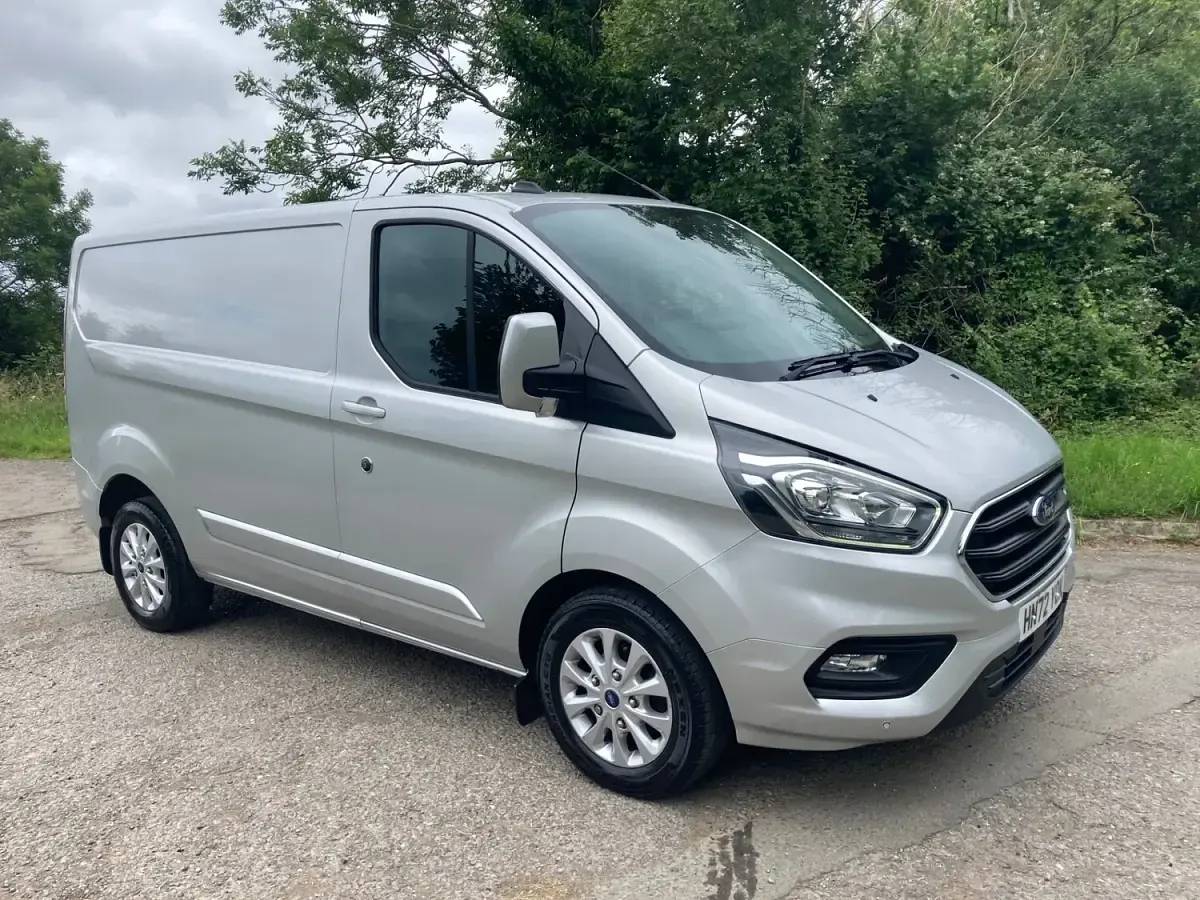 Used Ford Transit Custom Limited 130 HP (95 kW) 2022 Silver Van