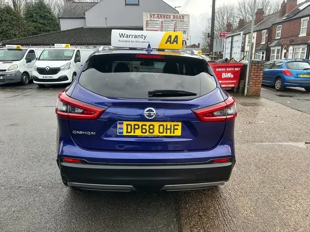Gebraucht Nissan Qashqai S 115 PS (84 kW) 2018 Blau SUV