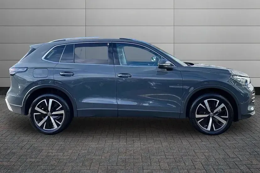 Used VW Tiguan Elegance 204 HP (150 kW) 2025 Dolphin grey SUV
