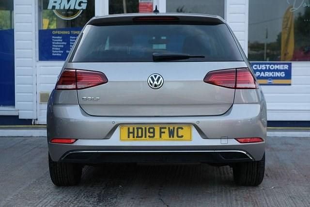 Used VW Golf VII Match 114 HP (83 kW) 2019 Silver Hatchback