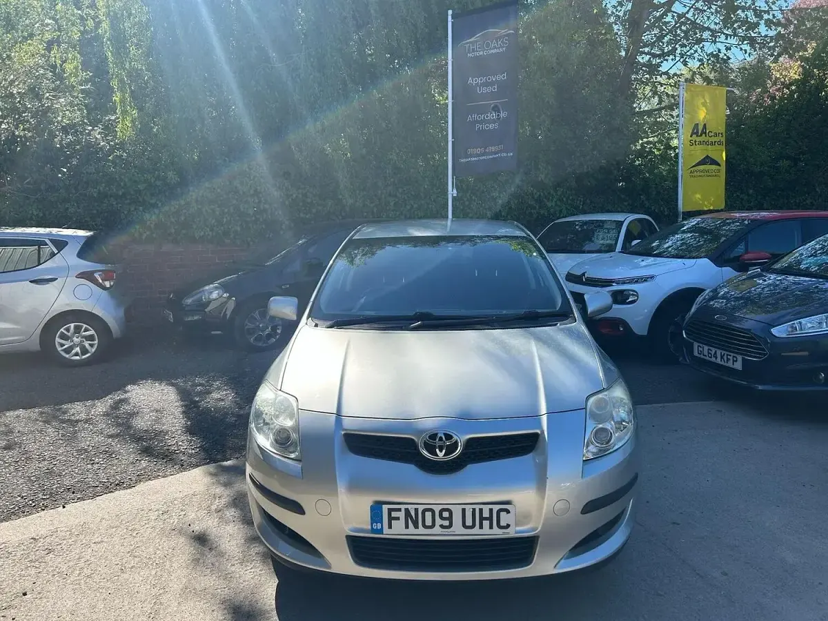 Used Toyota Auris 2009 Silver Hatchback