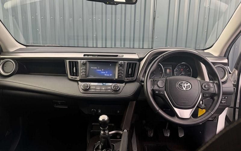 Used Toyota RAV4 Business Edition 143 HP (105 kW) 2016 Estate