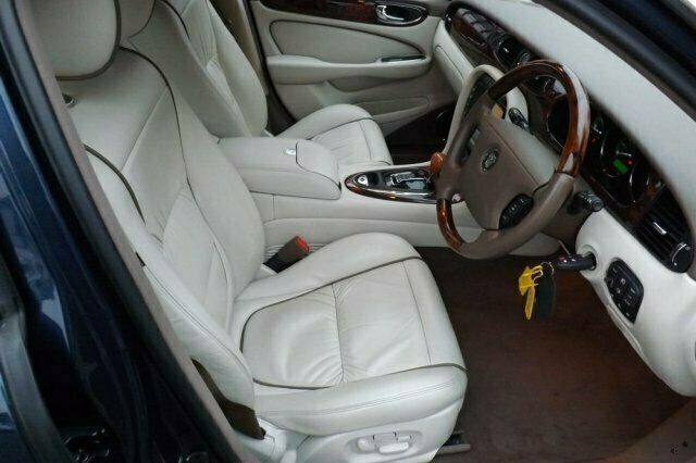 Used Jaguar XJ8 300 HP (220 kW) 2005 Sedan