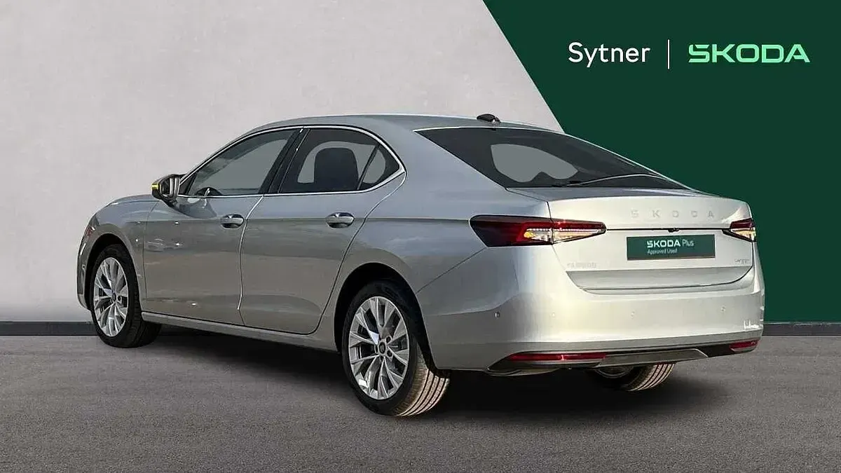 Used Skoda Superb SE L 150 HP (110 kW) 2025 Pebble silver metallic Hatchback