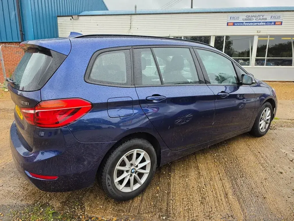Used BMW 218 Comfort Edition 140 HP (102 kW) 2019 Blue MPV