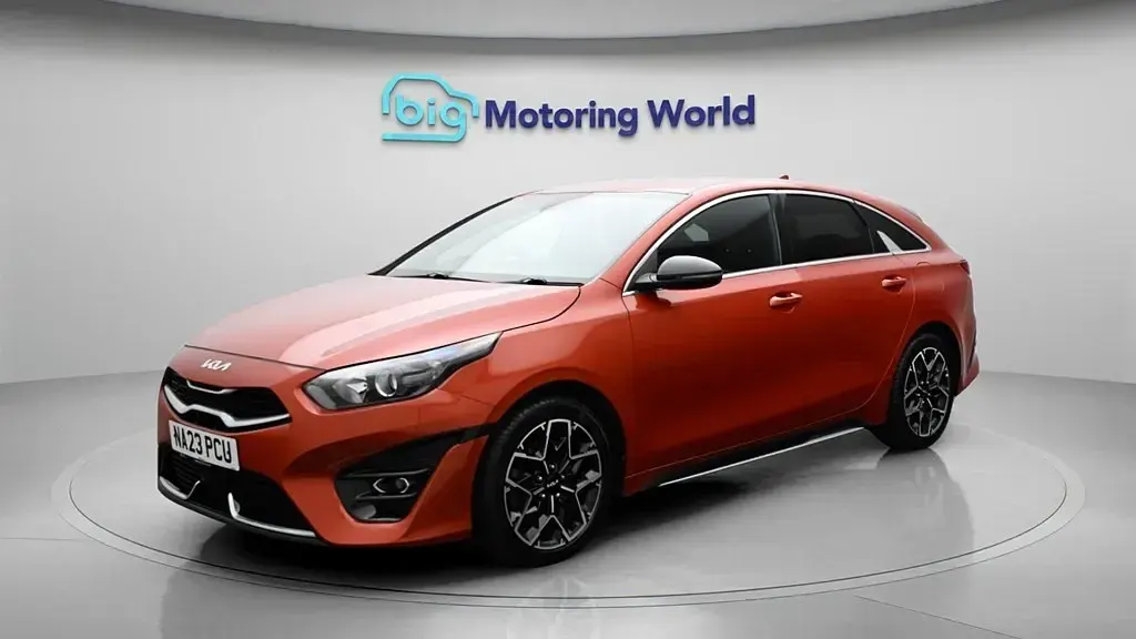 Begagnad Kia ProCeed GT-Line 158 HK (116 kW) 2023 Orange Kombi