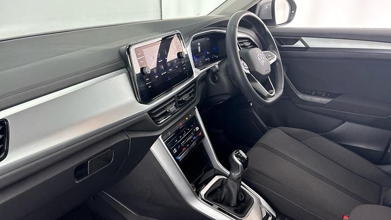 Used VW T-Roc Life 110 HP (80 kW) 2023 Silver SUV