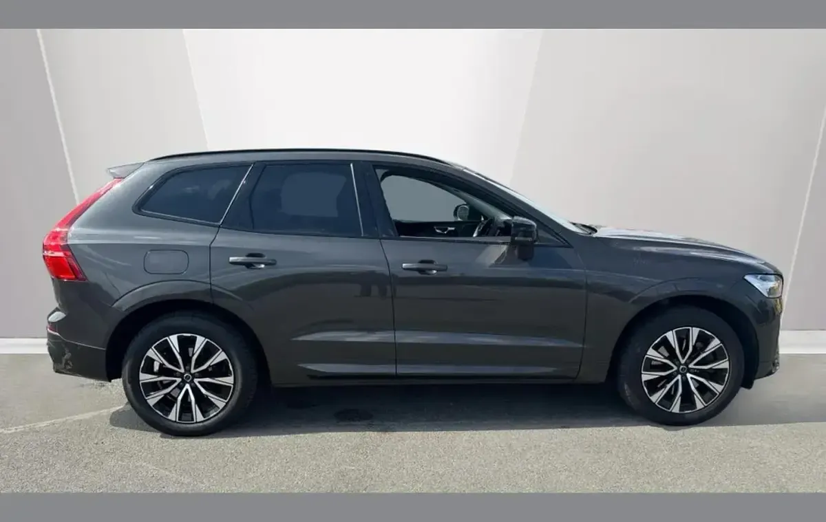Used Volvo XC60 Plus 250 HP (183 kW) 2024 Grey SUV