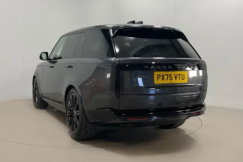Używany Land Rover Range Rover SE 295 KM (216 kW) 2025 Szary SUV