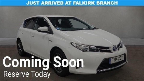 White Used 2014 Toyota Auris Plus Hatchback | £9,995 (Fair price) - Image 1/1