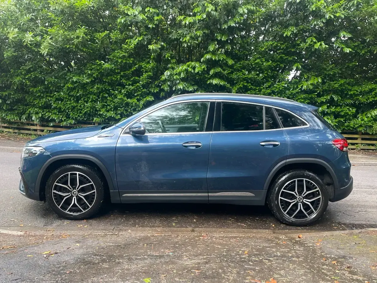 Used Mercedes EQA250 AMG Line Premium 139 kW (190 HP) 2022 Blue SUV