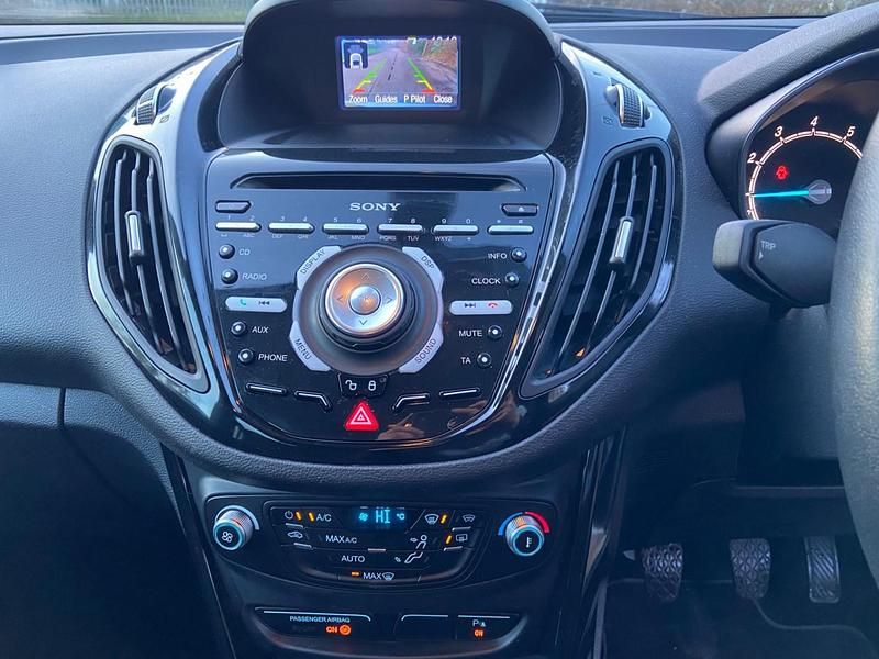 Used Ford B-MAX Titanium 2015 Silver MPV