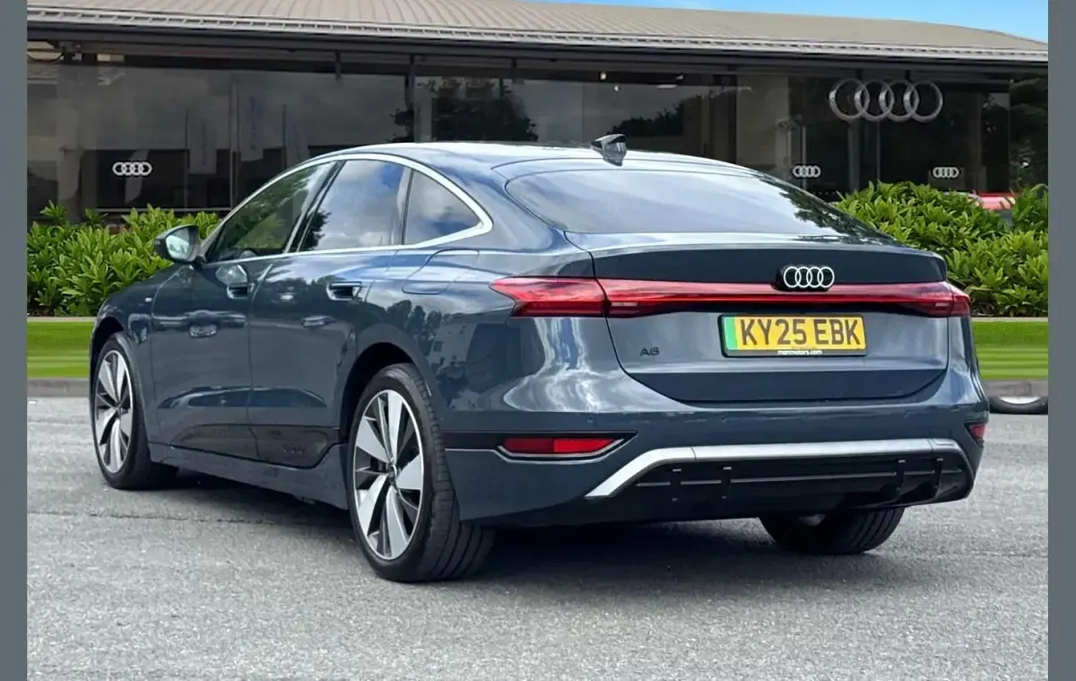 Used Audi A6 e-tron S-Line 266 kW (362 HP) 2025 Blue Hatchback