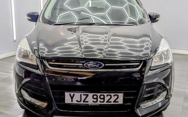 Usado Ford Kuga Titanium 150 CV (110 kW) 2016 Negro SUV