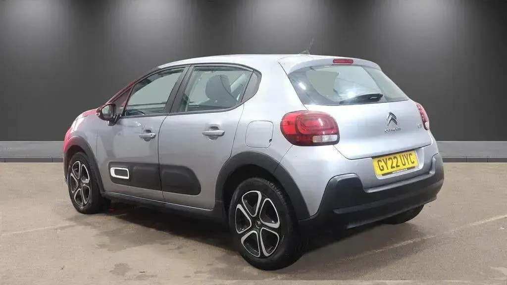 Begagnad Citroën C3 PureTech 83 HK (61 kW) 2022 Grå Halvkombi