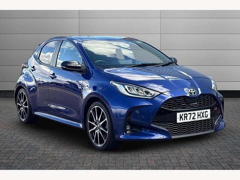 Galactic blue Used 2023 Toyota Yaris Hybrid Sport Hatchback | £19,295 (Fair price) - Image 1/2