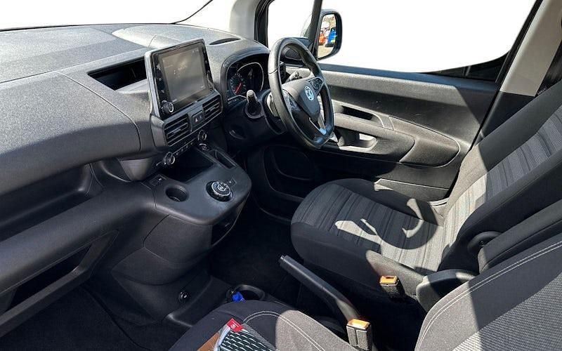 Used Vauxhall Combo S 131 HP (96 kW) 2020 Grey MPV