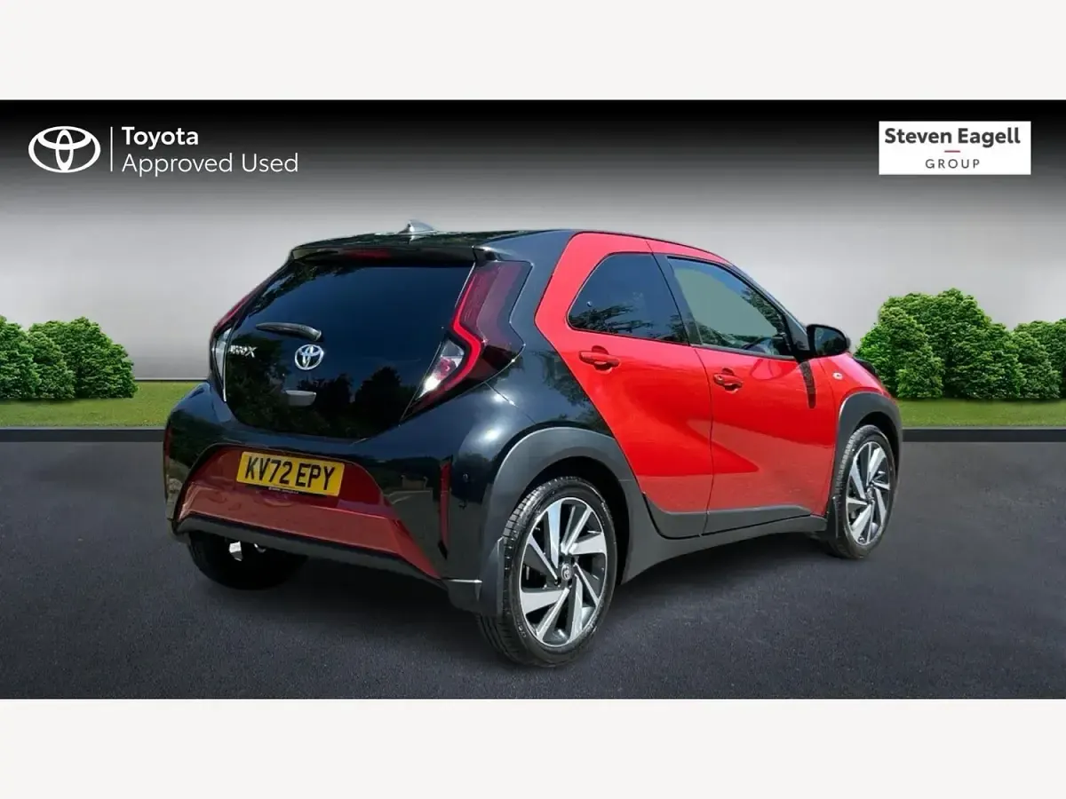 Used Toyota Aygo X 72 HP (52 kW) 2022 Red SUV