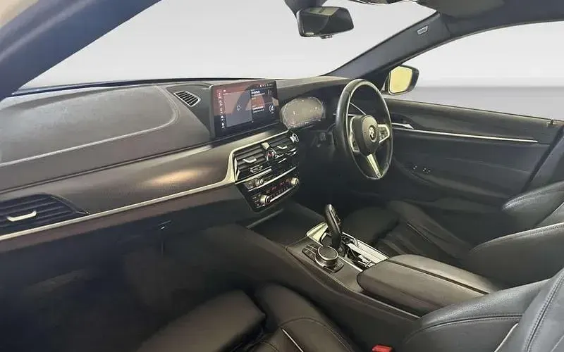 Used BMW 520 M Sport 190 HP (139 kW) 2022 White Sedan