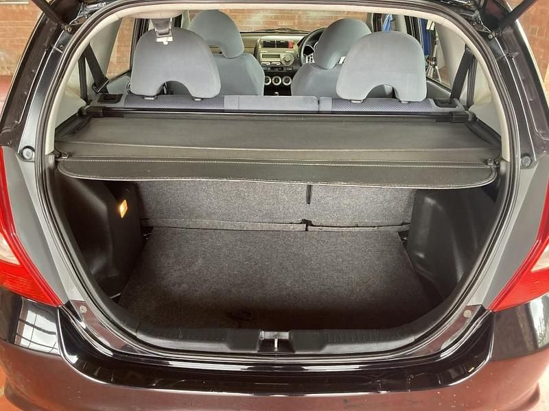 Second-hand Honda Jazz 2007 Negru Hatchback
