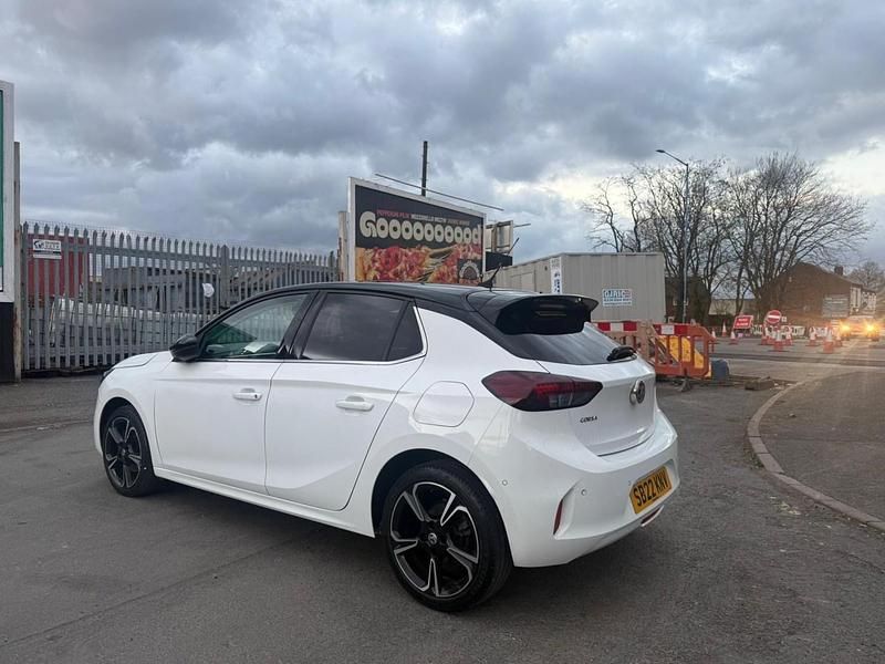 Used Vauxhall Corsa Edition 100 HP (73 kW) 2022 White Hatchback