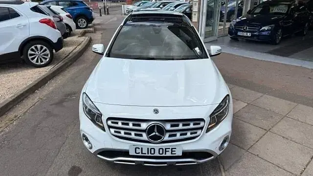 Used Mercedes GLA200 2018 Polar white SUV