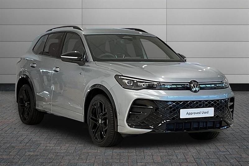 New VW Tiguan R-line 150 HP (110 kW) 2025 Oyster silver SUV