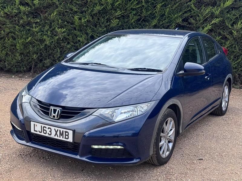 Blue Used 2012 Honda Civic SE Hatchback | £3,995 (Fair price) - Image 1/4