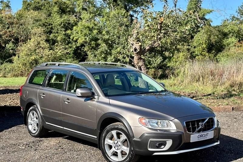 Grey Used 2009 Volvo XC70 SE SUV | £5,999 (A bit pricey) - Image 1/1