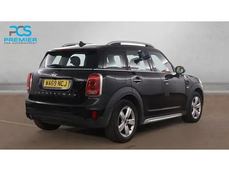 Usado Mini Cooper Countryman Classic 2019 Negro SUV