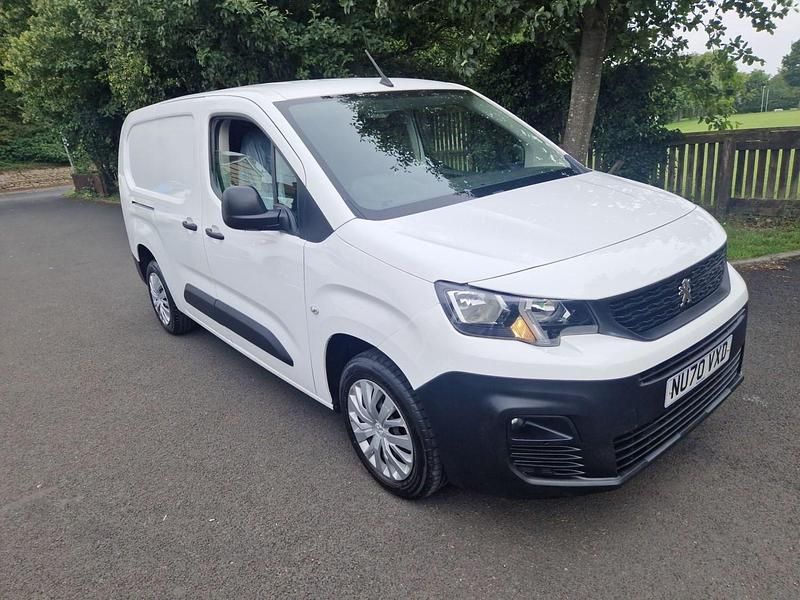White Used 2020 Peugeot Partner S MPV | £9,495 (Expensive) - Image 1/4